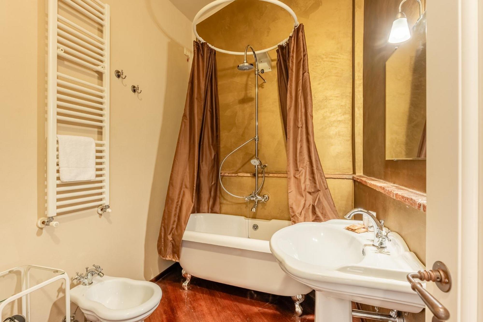 Anfiteatro Luxury Rooms - Affitti Brevi Italia Лукка Екстер'єр фото